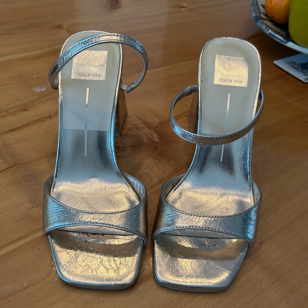 Dolce Vita gold crackle heels size 7